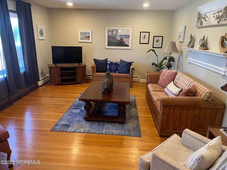 1727 River Rd in Belmar, NJ - Building Photo