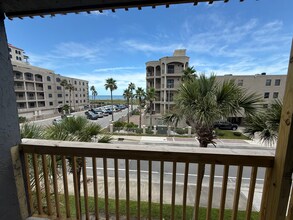 400 1st St S, Unit E in Jacksonville Beach, FL - Building Photo - Building Photo