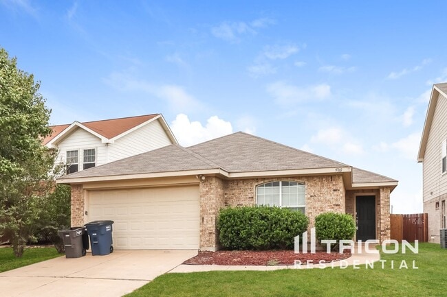 9760 Stoney Bridge Rd in Fort Worth, TX - Foto de edificio - Building Photo