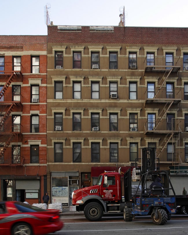 1750 First Ave in New York, NY - Building Photo - Building Photo