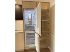 13738 Central Ave in Surrey, BC - Building Photo