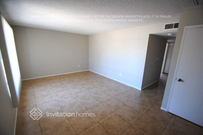 5337 W Berkeley Rd in Phoenix, AZ - Foto de edificio - Building Photo