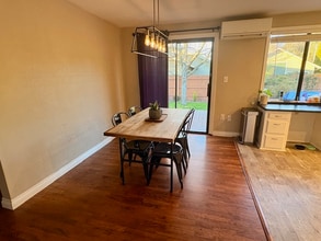 2225 Willona Dr in Eugene, OR - Building Photo - Building Photo