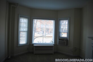 1223 Beacon St in Brookline, MA - Building Photo - Building Photo