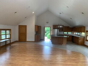 900 Allegheny Ave, Unit Carriage House in Avonmore, PA - Building Photo - Building Photo