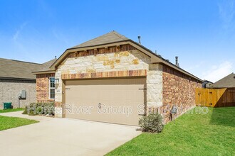 6624 Hummel Pnes in Converse, TX - Building Photo - Building Photo