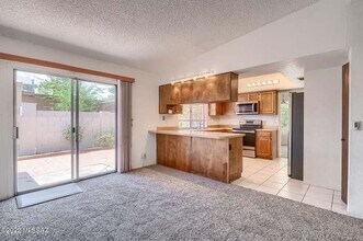 7551 E La Cienega Dr in Tucson, AZ - Building Photo - Building Photo