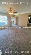 3001 N Half Moon Dr in Bakersfield, CA - Building Photo - Building Photo