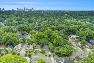 218 Laurel Ave SW in Atlanta, GA - Building Photo - Building Photo
