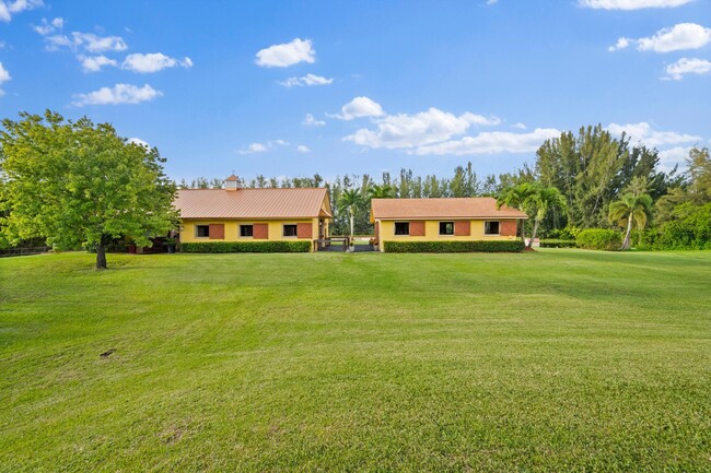 11861 Hawk Hollow in Wellington, FL - Building Photo - Building Photo