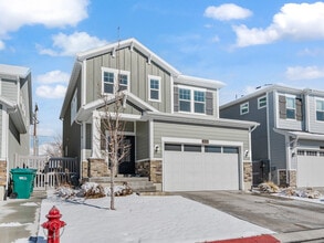 4638 Tulip Ln in Cedar Hills, UT - Building Photo - Building Photo