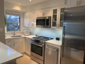 2500 Q St NW, Unit #130 in Washington, DC - Building Photo - Building Photo