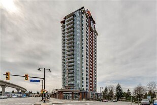 691 North Rd in Burnaby, BC - Building Photo