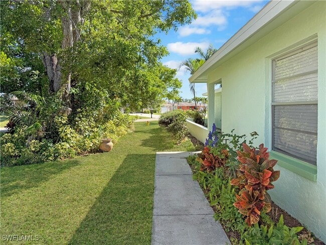3510 SE 2nd Ave in Cape Coral, FL - Building Photo - Building Photo
