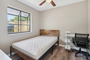 511 SW 69th St in Gainesville, FL - Building Photo