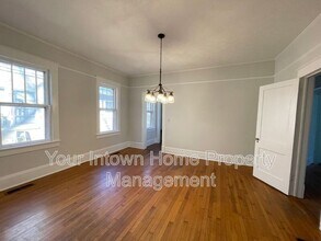 301 Elmira Pl NE in Atlanta, GA - Building Photo - Building Photo