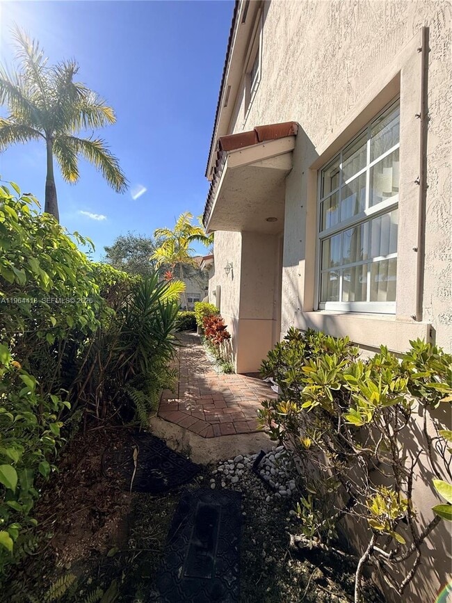 2117 NE 7th St in Homestead, FL - Building Photo - Building Photo