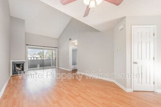 2555 Stockbridge Dr in Charlotte, NC - Building Photo - Building Photo