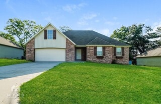 120 N Peach Brook in Nixa, MO - Building Photo