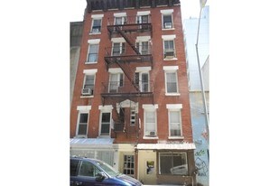 32 Thompson St Apartments