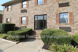 106-A-5 Koffman Dr in Hopkinsville, KY - Building Photo