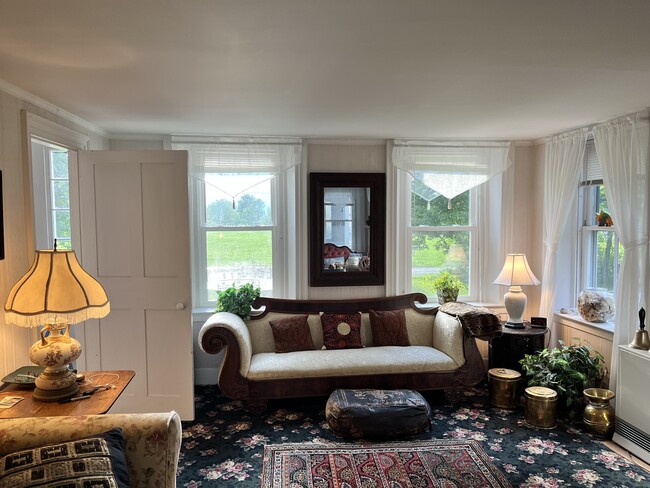 30 Jensen Rd in Barre, VT - Foto de edificio - Building Photo
