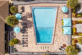 Central Place At Winter Park in Winter Park, FL - Foto de edificio - Building Photo