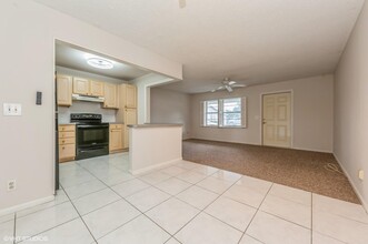 2403 Lowson Blvd, Unit fairway condo in Delray Beach, FL - Foto de edificio - Building Photo