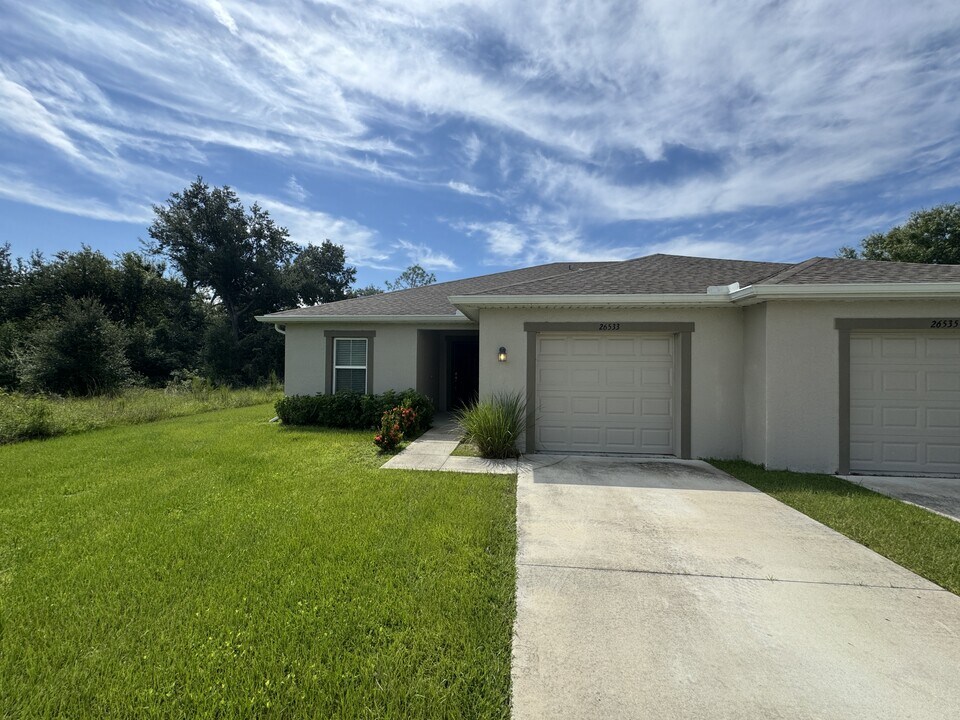 26533 Sandhill Blvd in Punta Gorda, FL - Building Photo