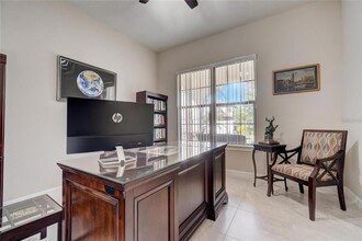 11655 Meadow Grove Cir in Orlando, FL - Building Photo - Building Photo