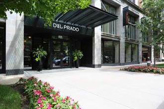 The Del Prado in Chicago, IL - Foto de edificio - Building Photo