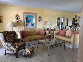 1070 Sugar Sands Blvd in West Palm Beach, FL - Building Photo - Building Photo