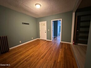 144 Dove St in Albany, NY - Building Photo - Building Photo