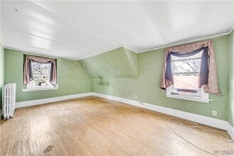 39 Indian Trail Rd in Buffalo, NY - Building Photo - Building Photo