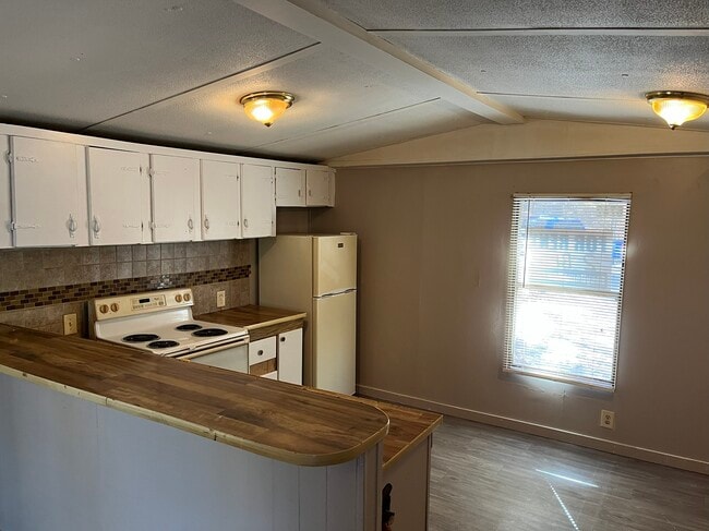 6742 Skyview Dr SE in Acworth, GA - Building Photo - Building Photo