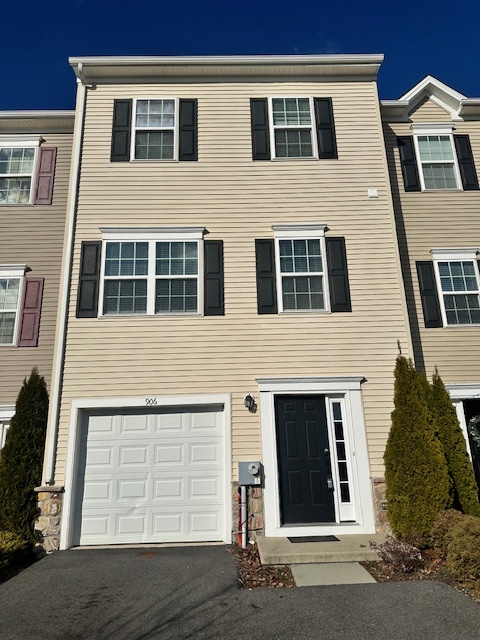 906 Lissicasey Loop in Middletown, DE - Building Photo