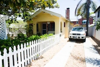 525 3rd St in Encinitas, CA - Building Photo - Building Photo