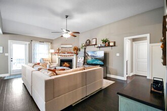 2056 Jackie Lorraine Drive in Clarksville, TN - Building Photo - Building Photo