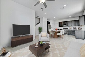 8004 Lennon Dr in Austin, TX - Building Photo - Building Photo