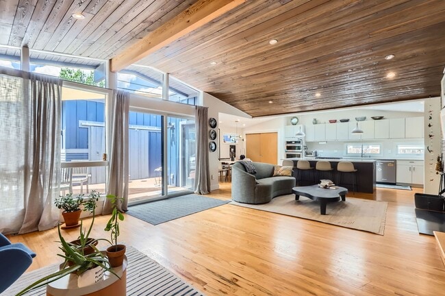 property at 2905 17th St