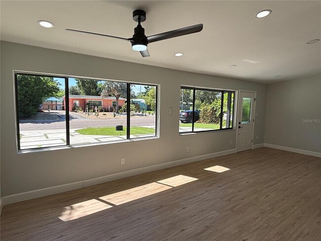 3983 Marlin Dr SE in St. Petersburg, FL - Building Photo - Building Photo