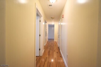 232 Shephard Ave in Newark, NJ - Building Photo - Building Photo