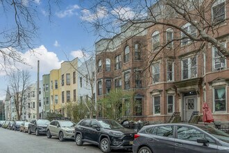 231 N Henry St in Brooklyn, NY - Building Photo - Building Photo