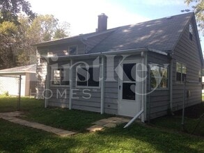 12865 W Highland Ave in Waukegan, IL - Building Photo - Building Photo