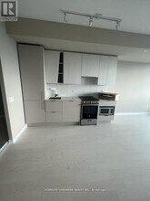 3900 Confederation Pkwy in Mississauga, ON - Building Photo - Building Photo