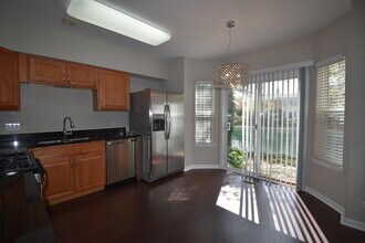 366 Town Pl Cir in Buffalo Grove, IL - Building Photo - Building Photo