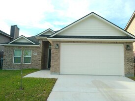 7637 Clearbrook Dr in Corpus Christi, TX - Building Photo