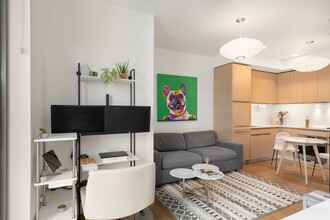 1808 Minor Ave, Unit 701 in Seattle, WA - Foto de edificio - Building Photo