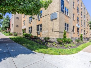 Campus Apartments in Philadelphia, PA - Building Photo - Building Photo