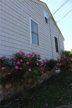 7 Cattail Dr in Westerly, RI - Building Photo - Building Photo
